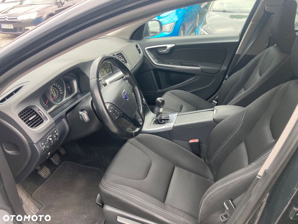 Volvo V60 D2 Base - 8