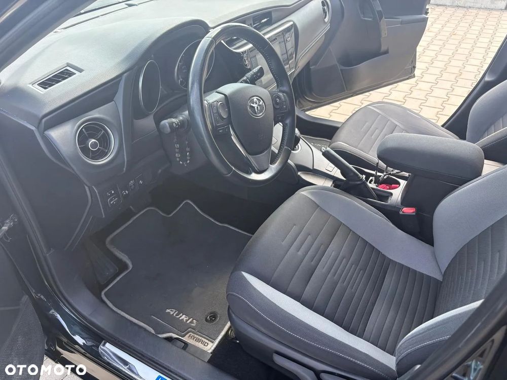 Toyota Auris - 12