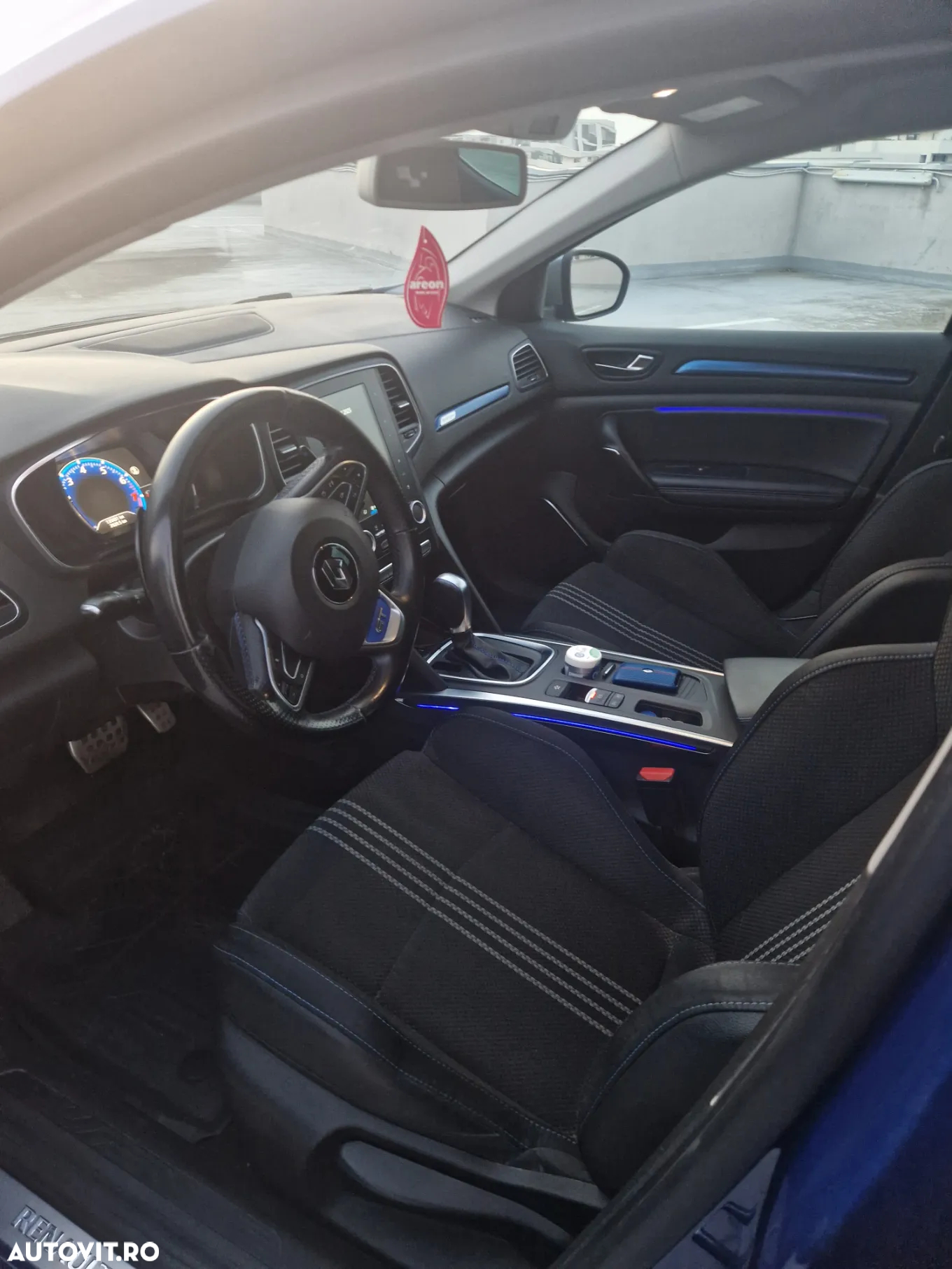 Renault Megane ENERGY TCe EDC GT - 19