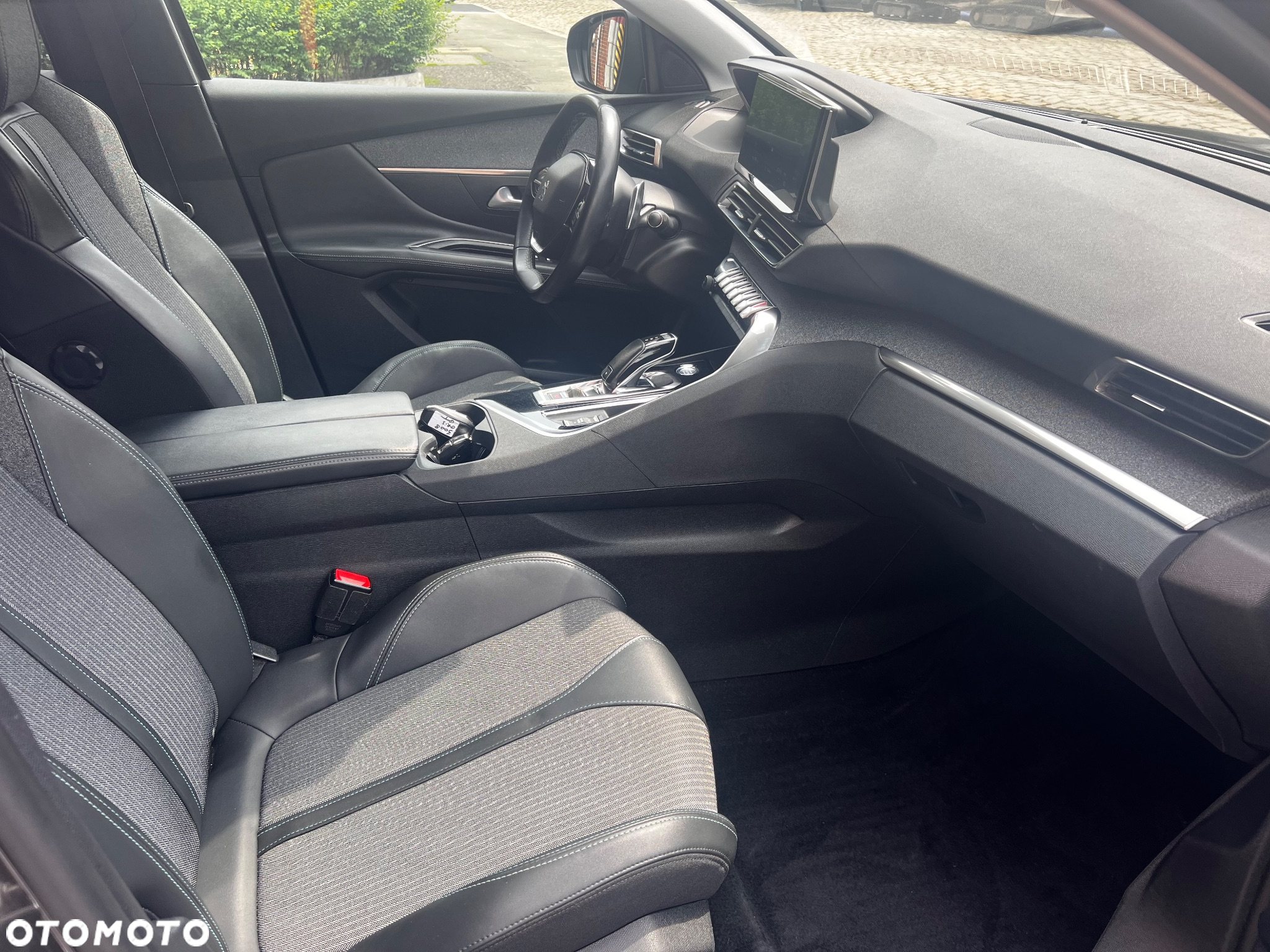 Peugeot 3008 1.5 BlueHDi Active Pack S&S EAT8 - 9