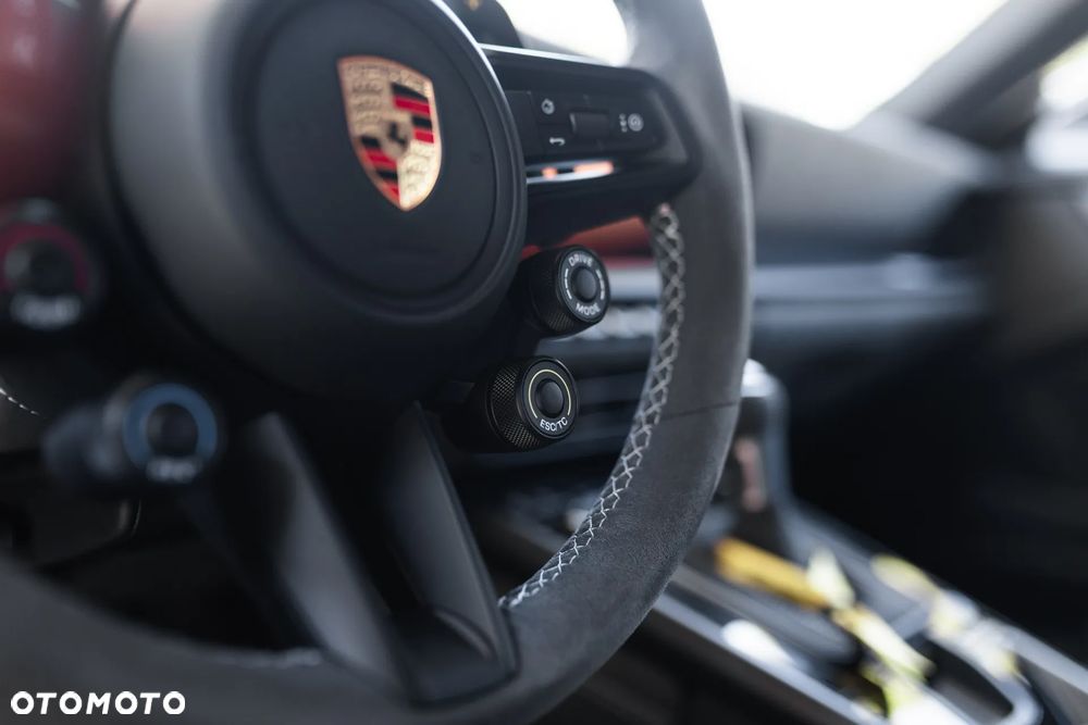 Porsche 911 - 25