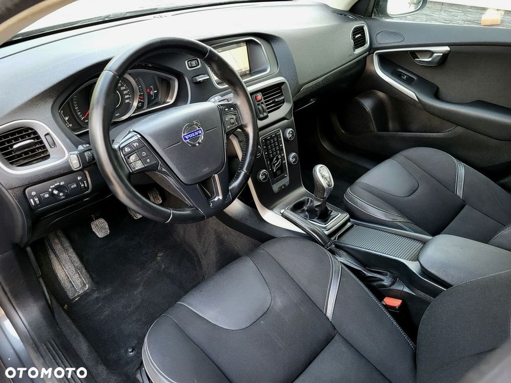 Volvo V40 - 9