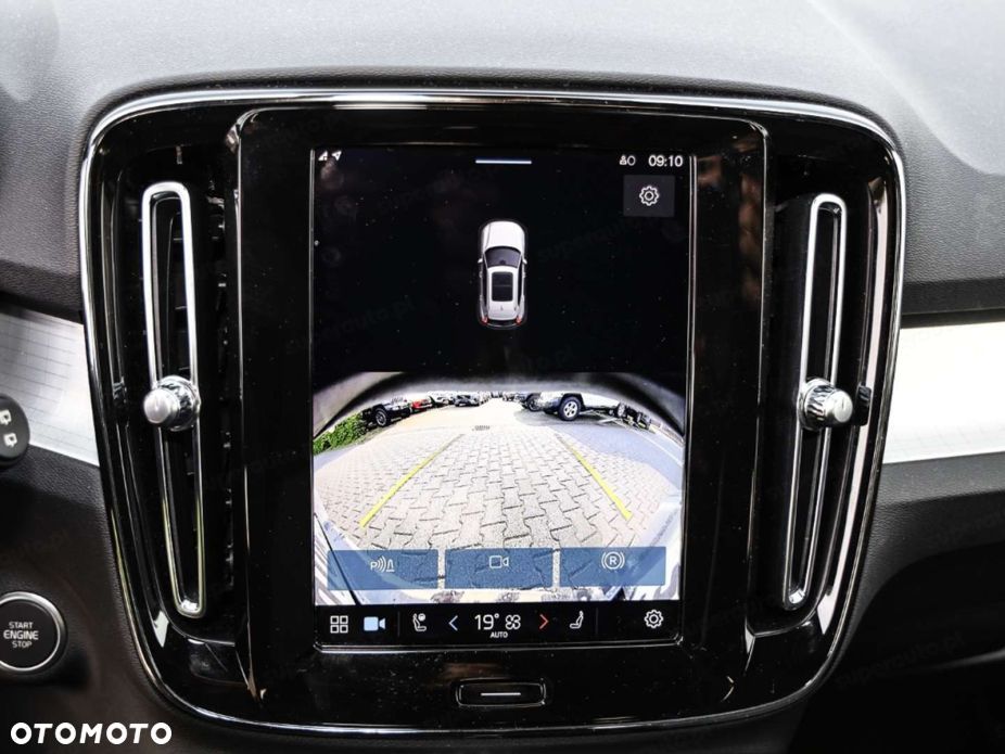 Volvo XC 40 B3 Plus Dark - 10