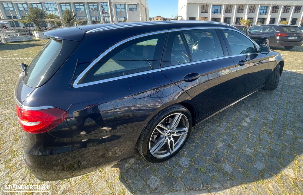 Mercedes-Benz E 220 d AMG - 4