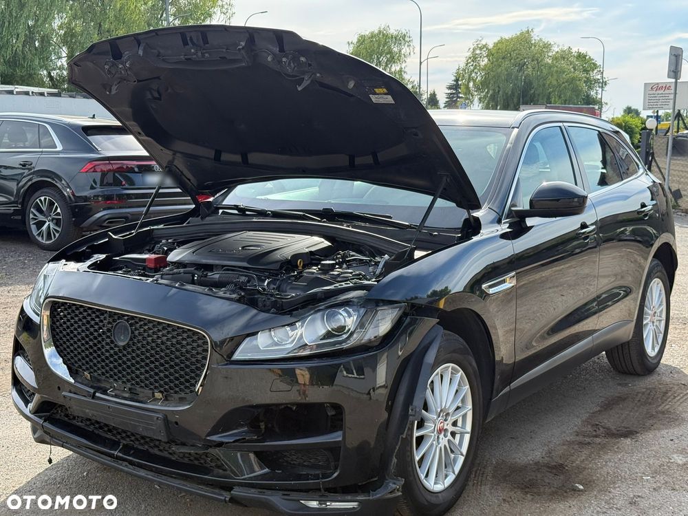 Jaguar F-Pace - 10