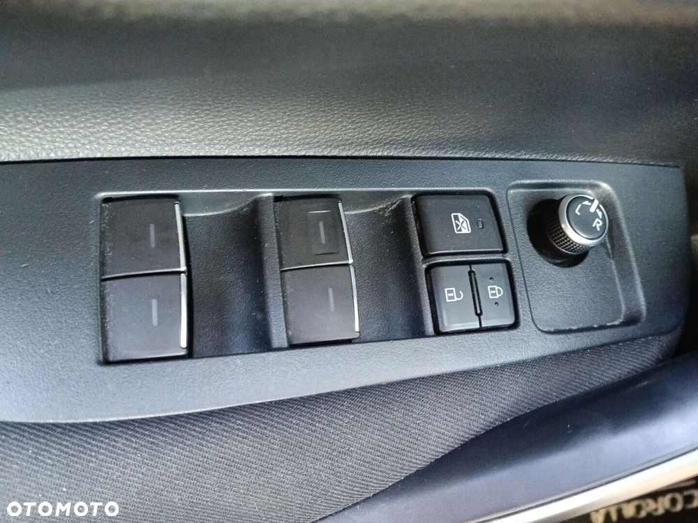 Toyota Corolla 1.8 Hybrid Comfort - 17