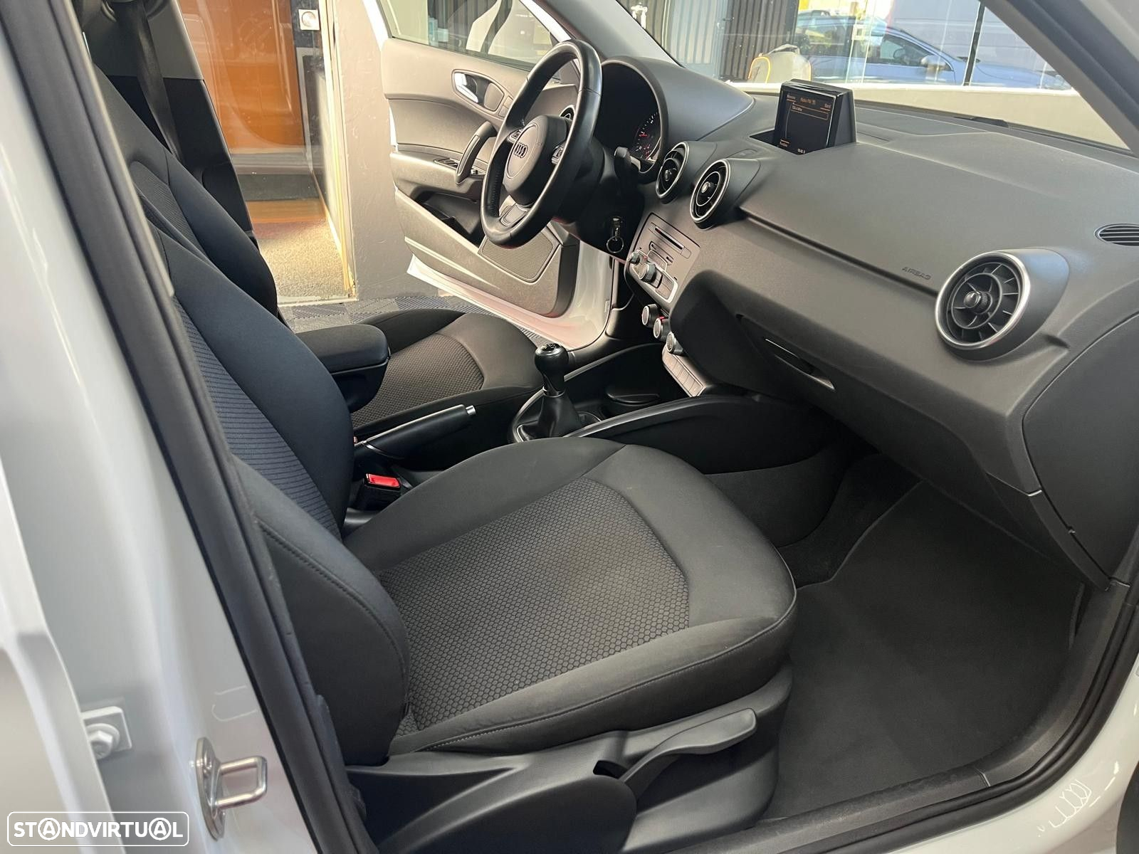 Audi A1 Sportback 1.6 TDI - 8