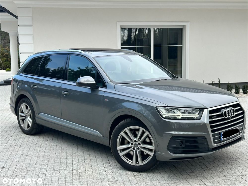Audi Q7 - 1