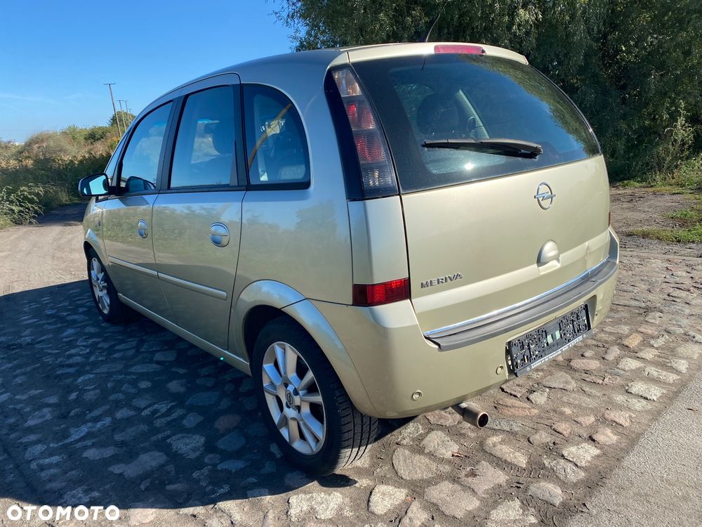 Opel Meriva 1.8 16V Cosmo Easytronic - 39