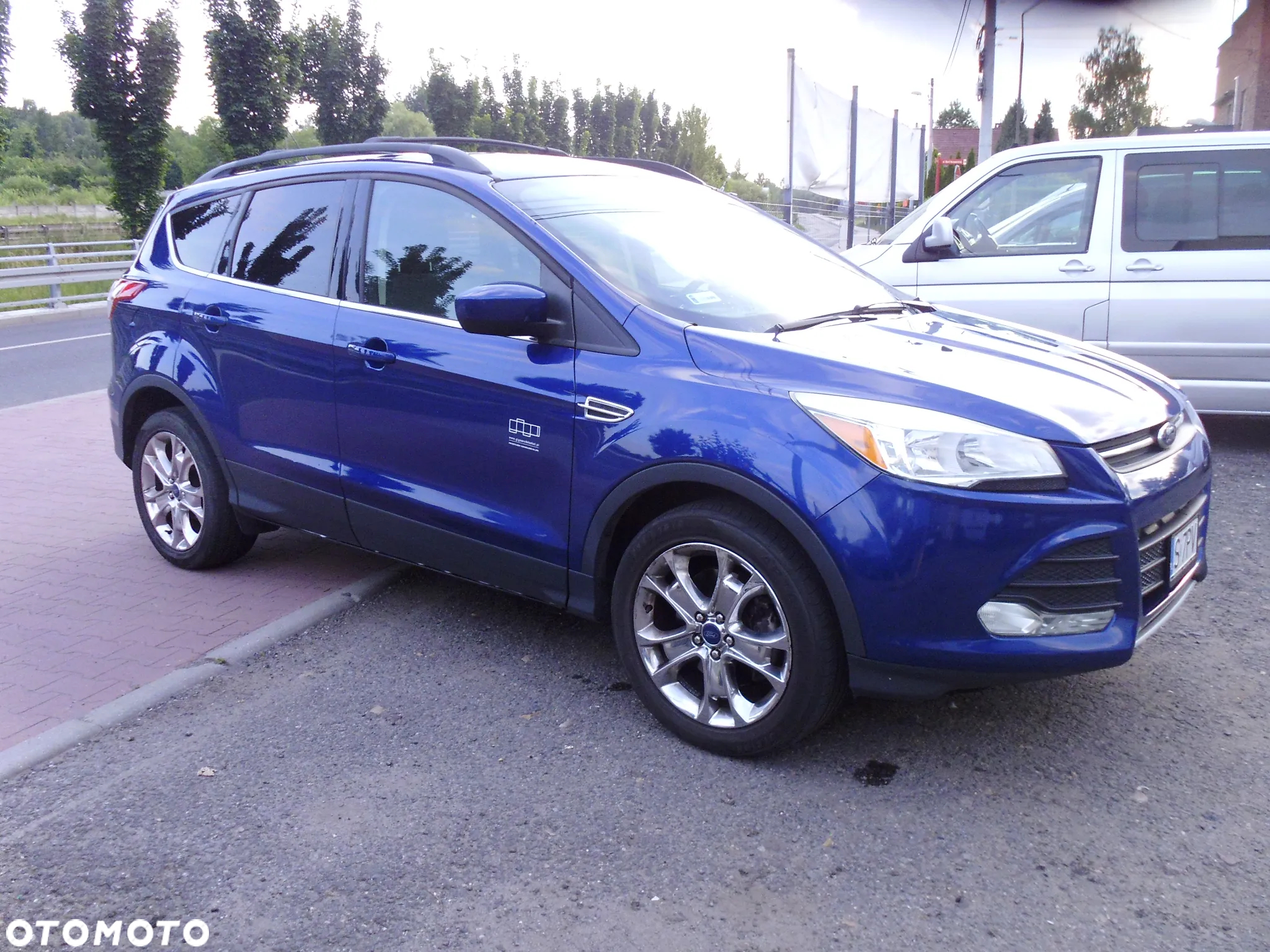 Ford Escape 2.0 EcoBoost AWD Titanium - 4
