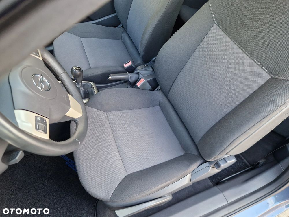 Opel Astra 1.6 Sport - 33