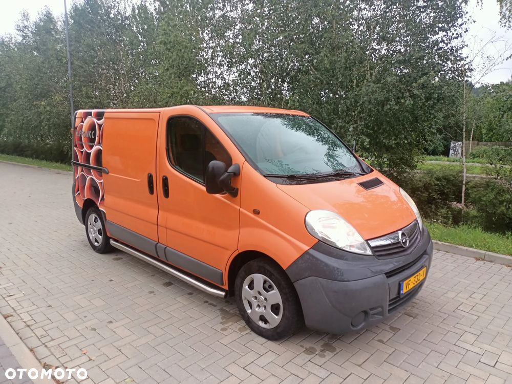 Opel Vivaro - 1
