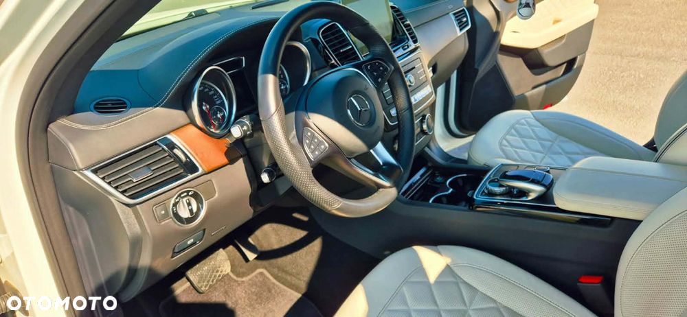 Mercedes-Benz GLE - 18