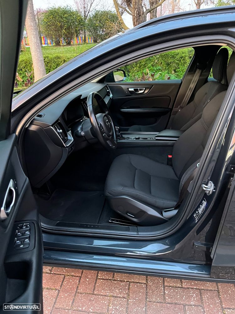 Volvo V60 2.0 D3 Momentum Plus Geartronic - 23