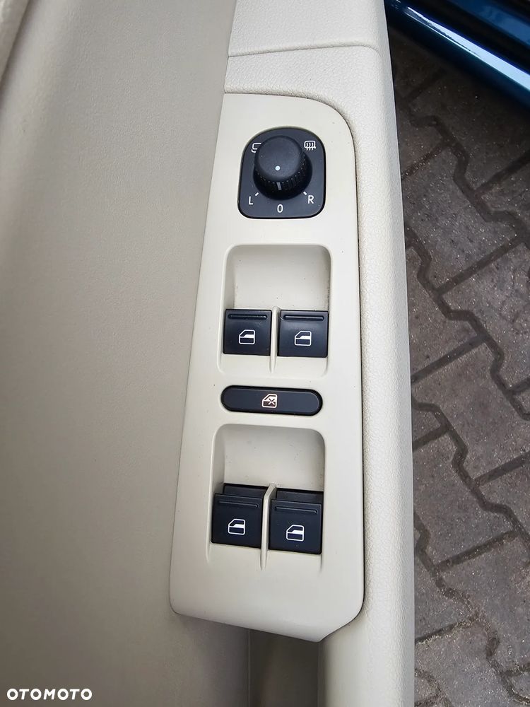 Skoda Superb 2.0 TDI 4x4 Elegance - 25