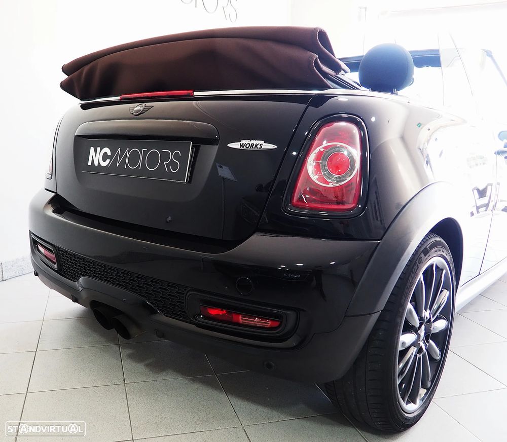 MINI Cabrio John Cooper Works - 19