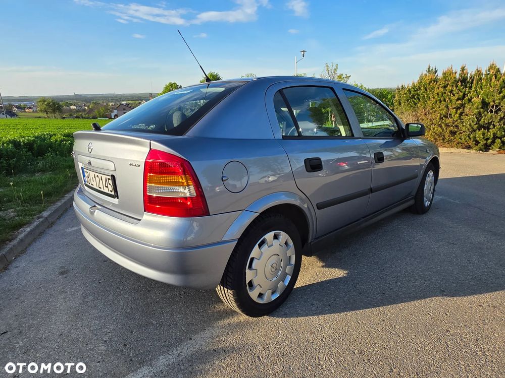 Opel Astra 1.4 - 3
