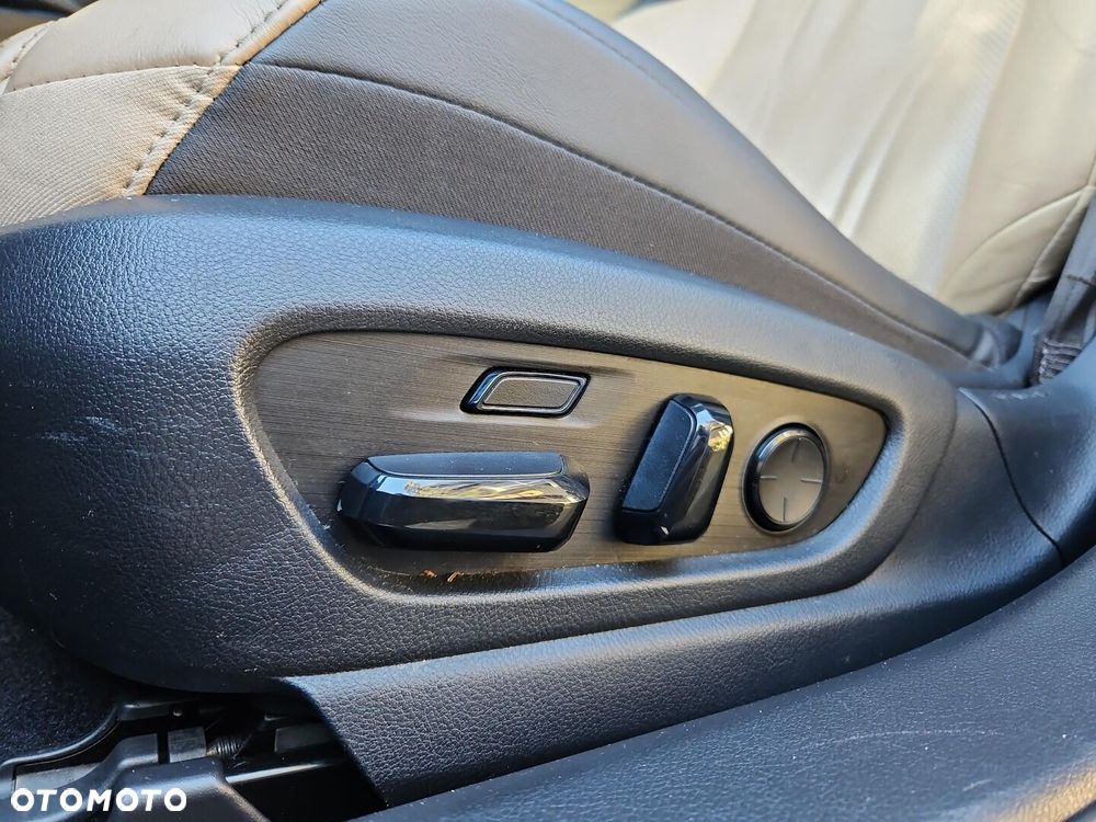 Lexus ES 300h Prestige - 20