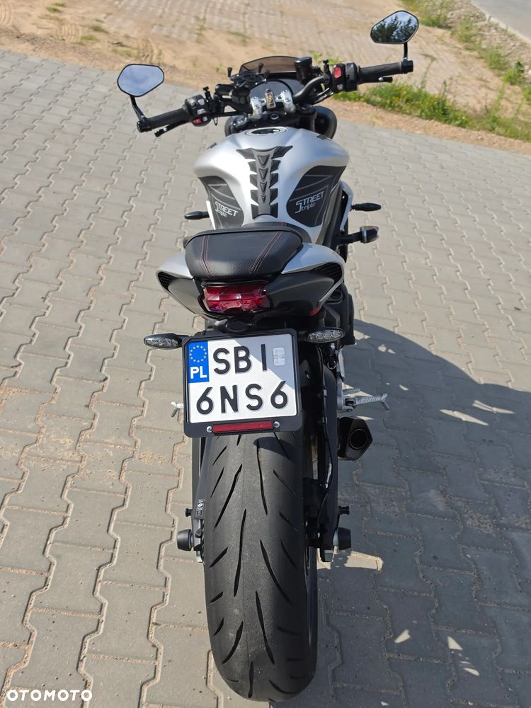 Triumph Street Triple - 5