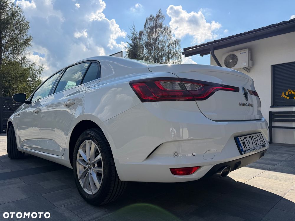Renault Megane 1.5 Blue dCi Intens - 11