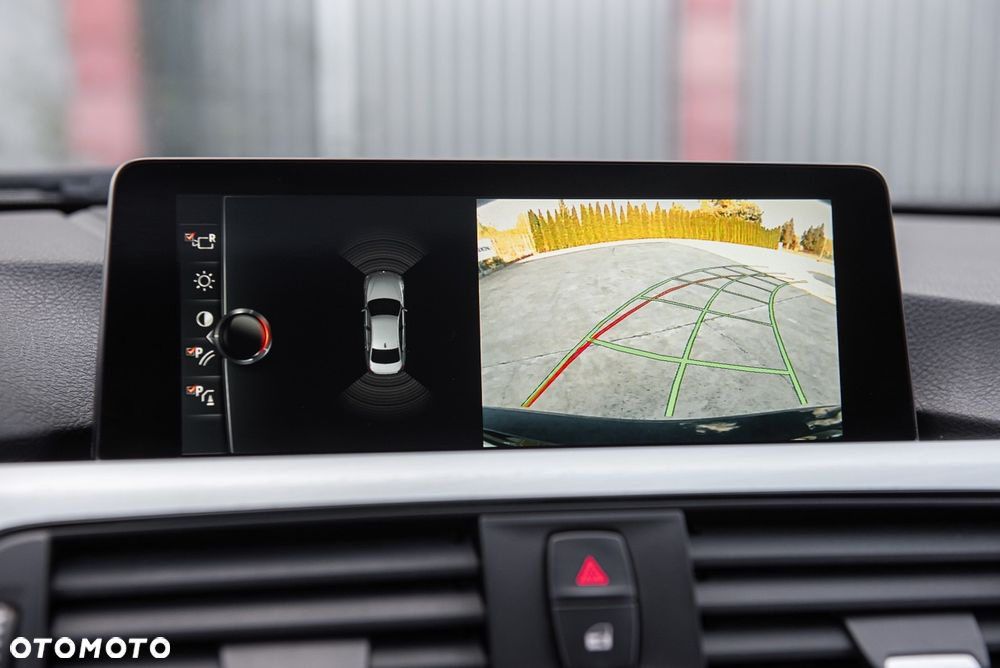 BMW Seria 3 330e iPerformance Advantage - 27