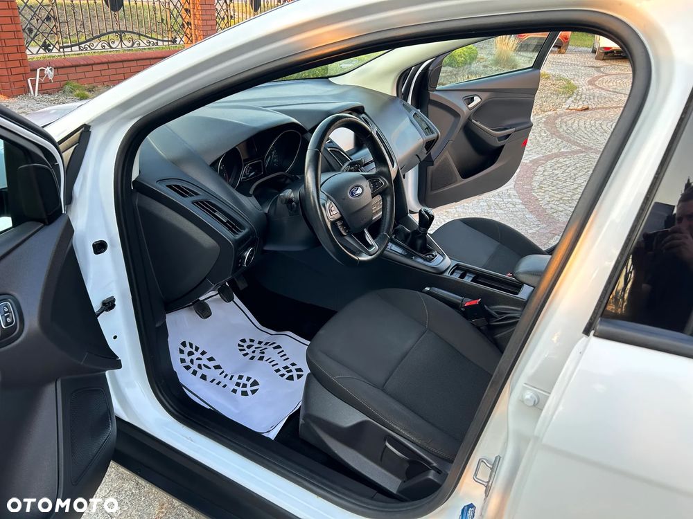 Ford Focus - 27