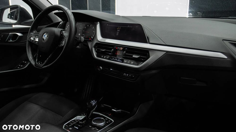 BMW Seria 1 118i Advantage - 12