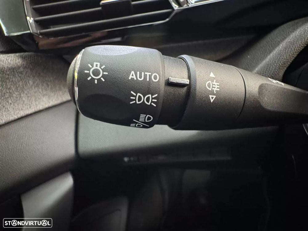 Peugeot 308 1.2 Hybrid Allure e-DCS6 - 13