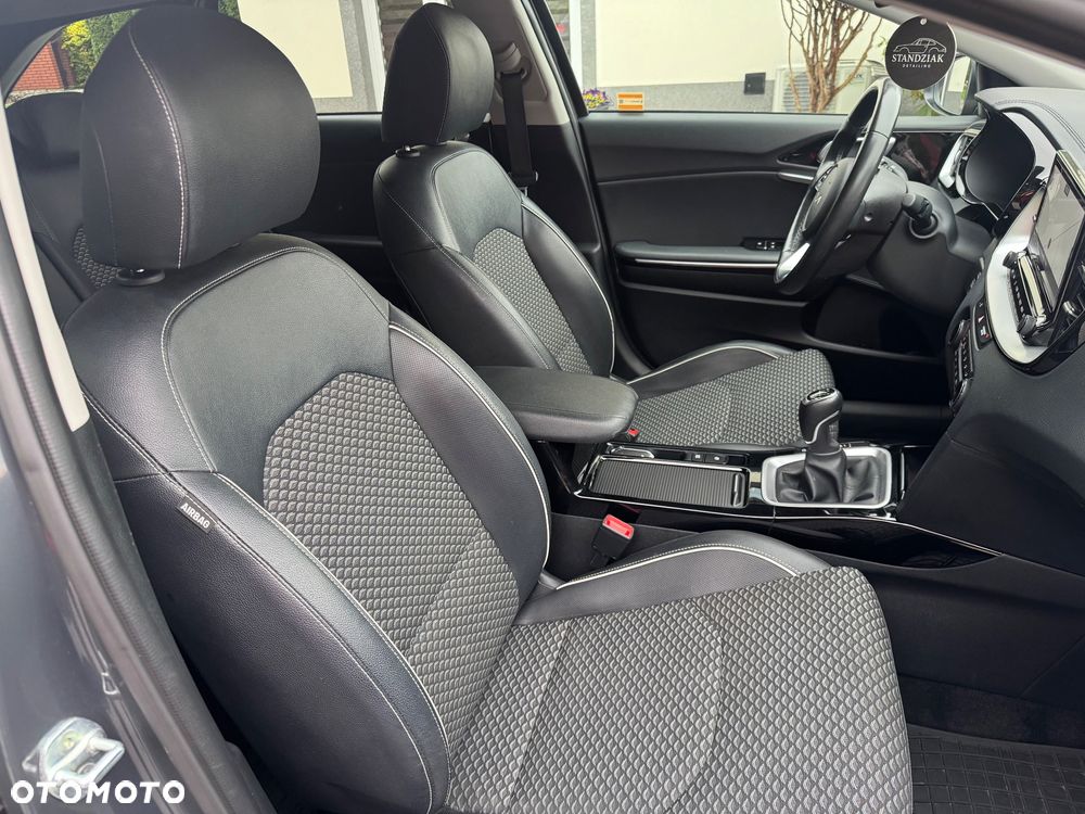 Kia Ceed 1.5 T-GDI Business Line Plus - 29