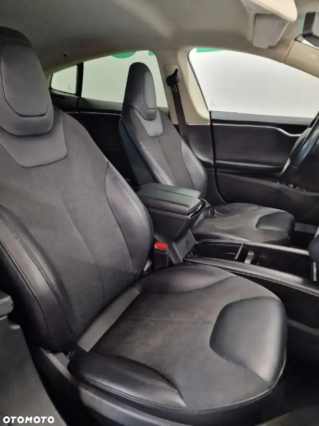 Tesla Model S 85 - 17