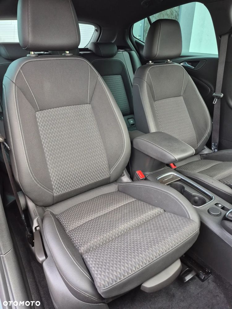 Opel Astra 1.4 Turbo Start/Stop Dynamic - 21