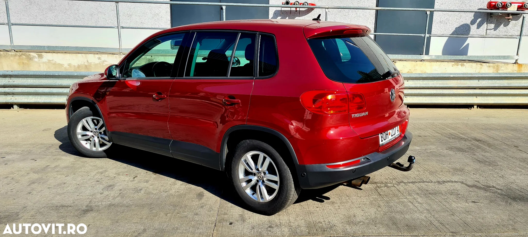 Volkswagen Tiguan - 3