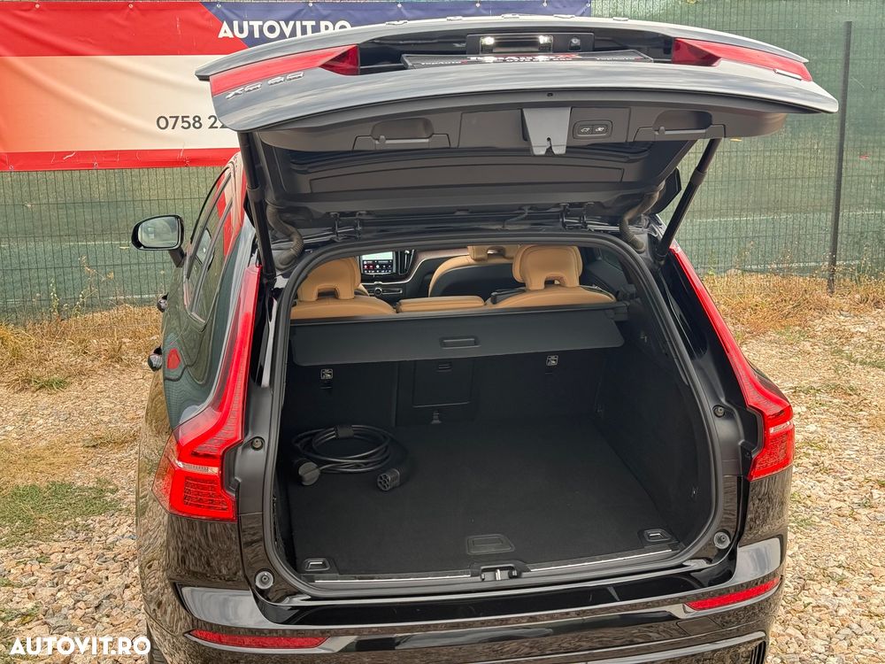 Volvo XC 60 T8 AWD Plus Dark - 13
