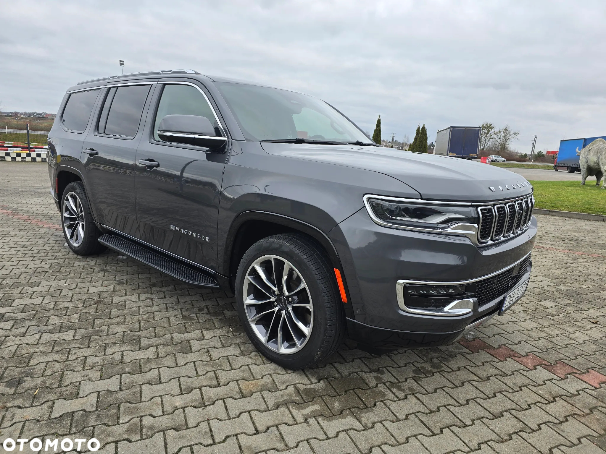 Jeep Wagoneer - 2