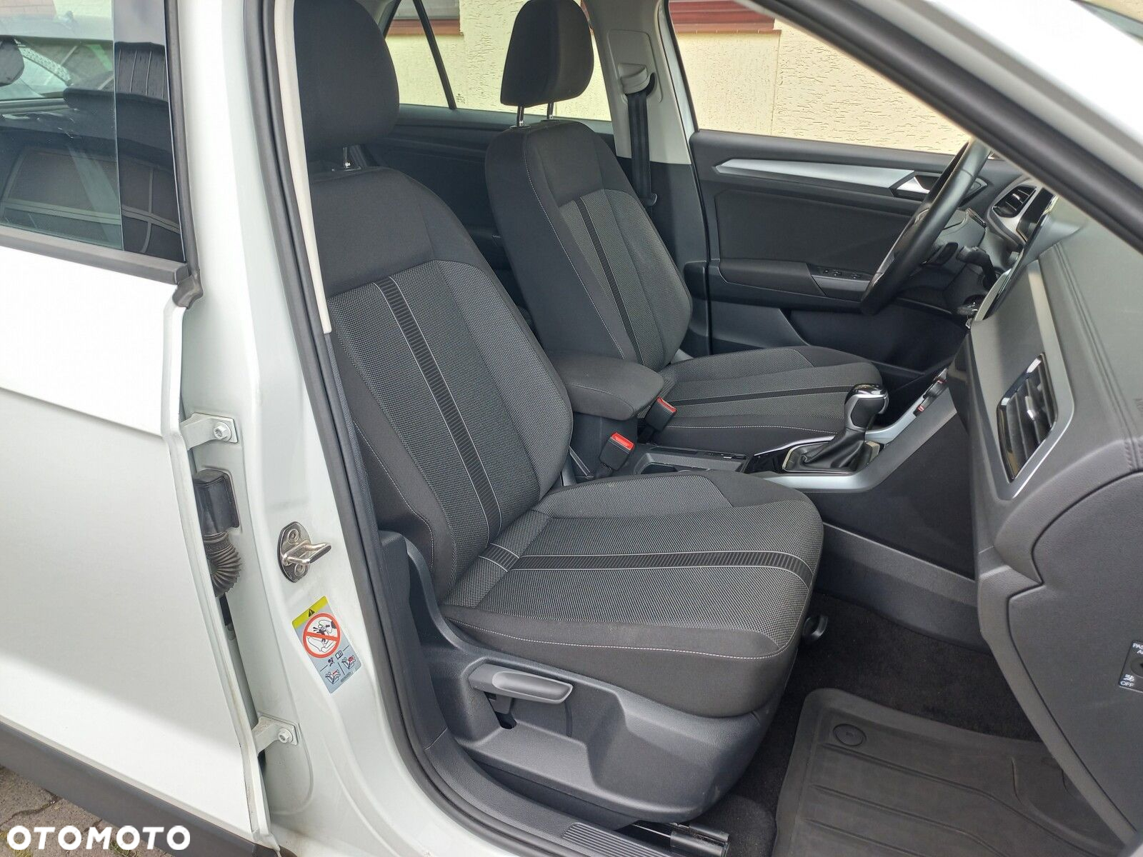 Volkswagen T-Roc - 24