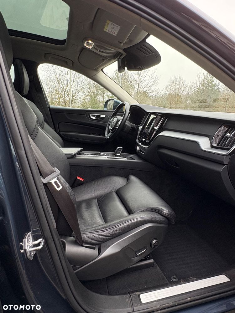 Volvo XC 60 B5 B Momentum Pro - 14