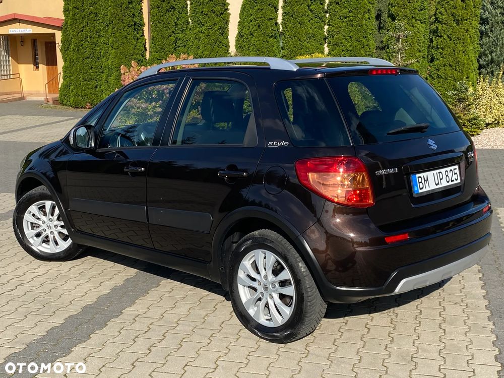 Suzuki SX4 1.6 Comfort Plus - 6