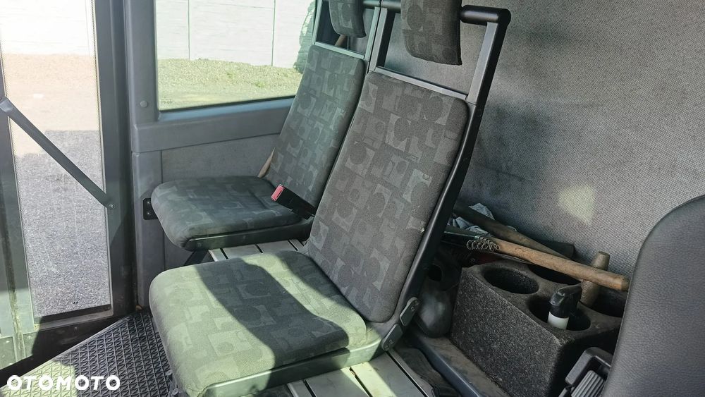 Mercedes-Benz ECONIC 2633 - 12