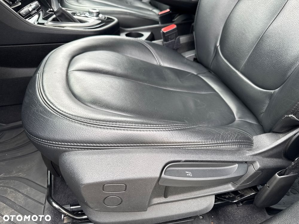 BMW Seria 2 218d Sport-Aut Advantage - 35