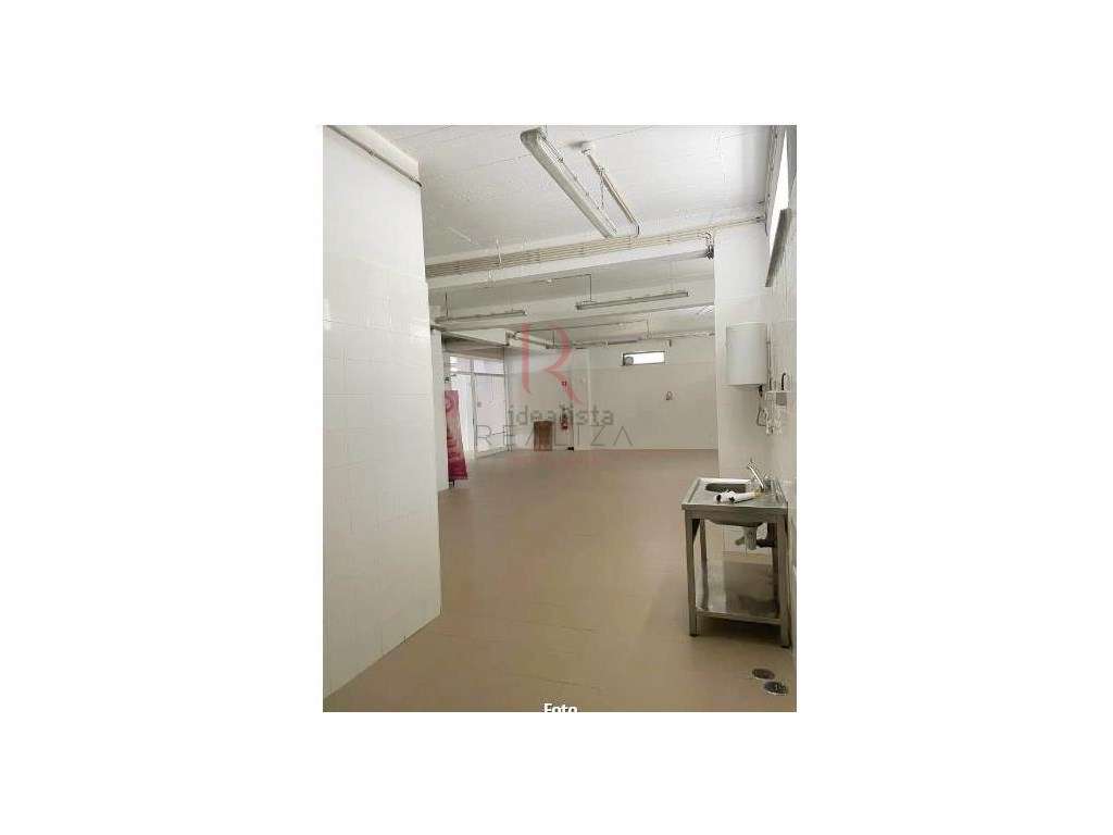 Loja com saída de fumos em Corroios - Grande imagem: 5/5