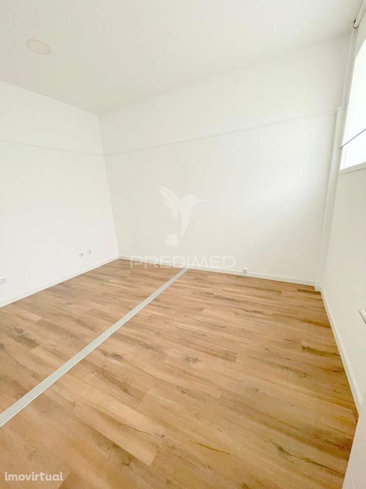 Arrenda-se loja 70 M2 / Matosinhos Sul - Grande imagem: 5/19