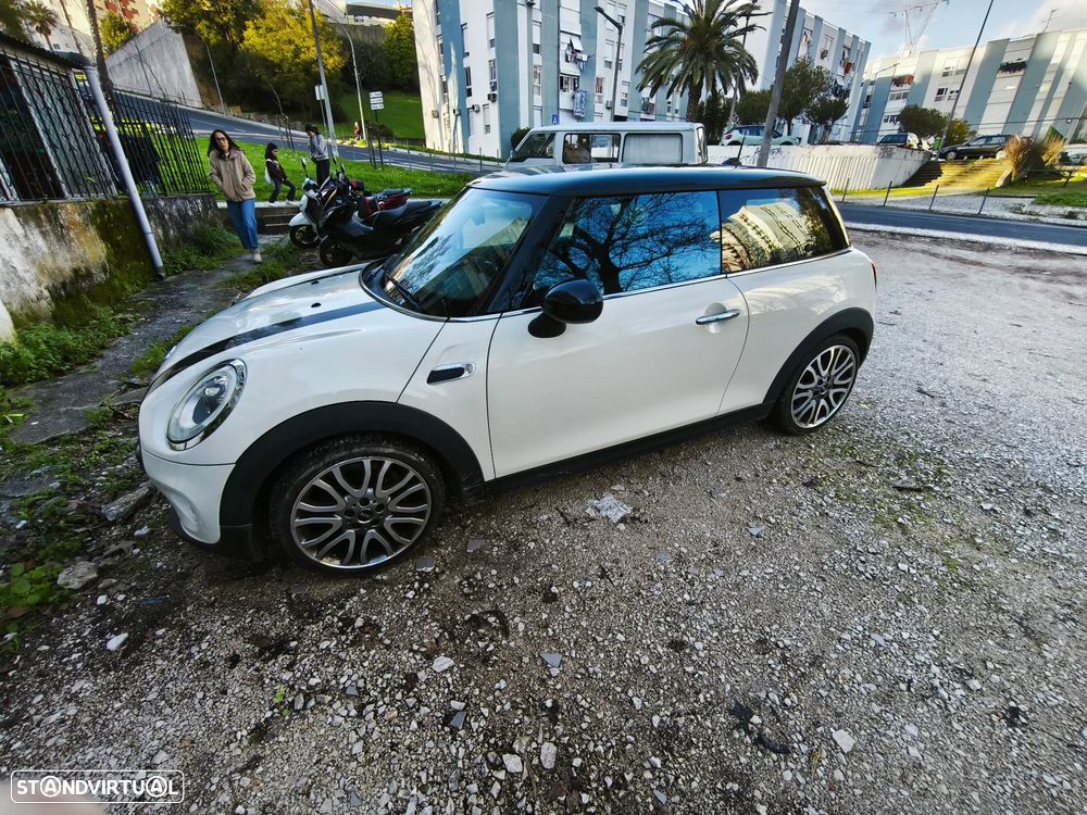 MINI 3 Portas Cooper D - 1
