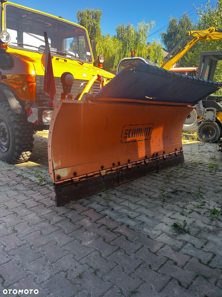 Mercedes-Benz UNIMOG U1600 - 6