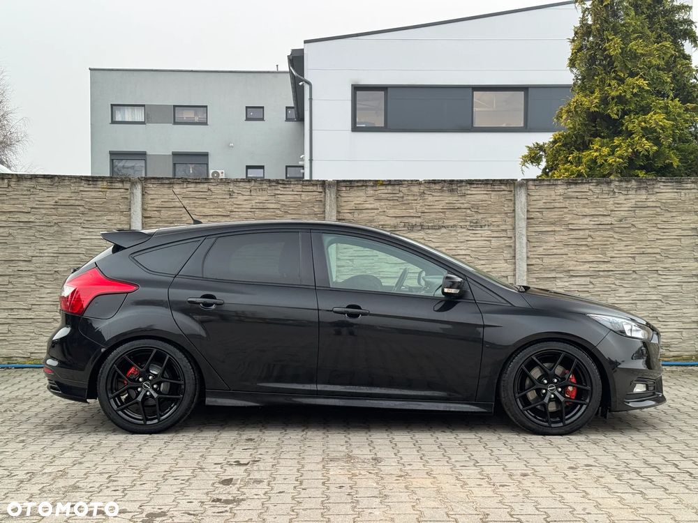 Ford Focus ST - 6