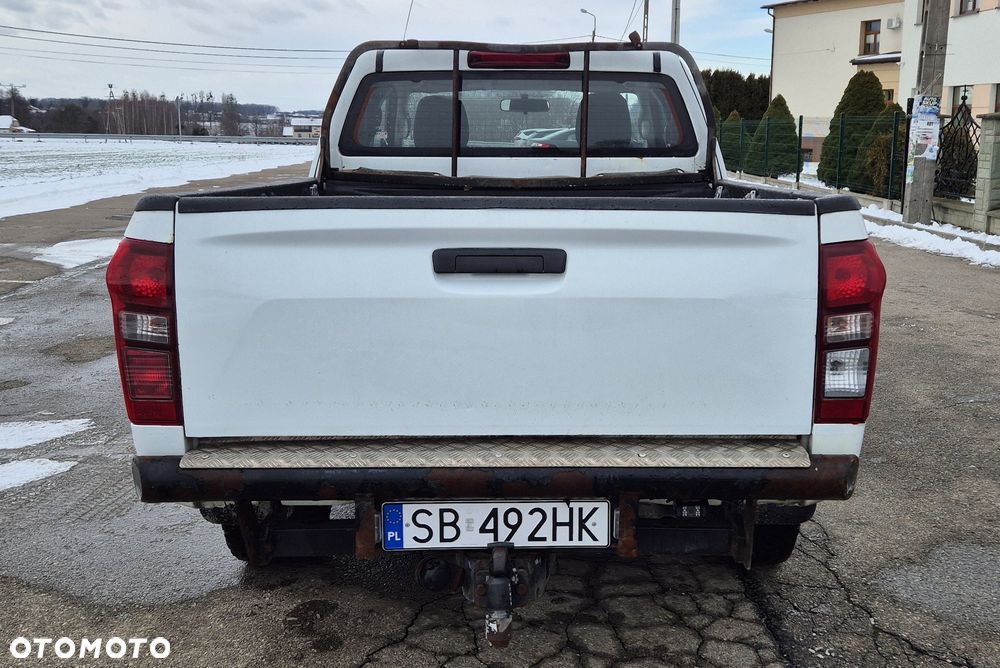 Isuzu D-Max 1.9 DC L - 8