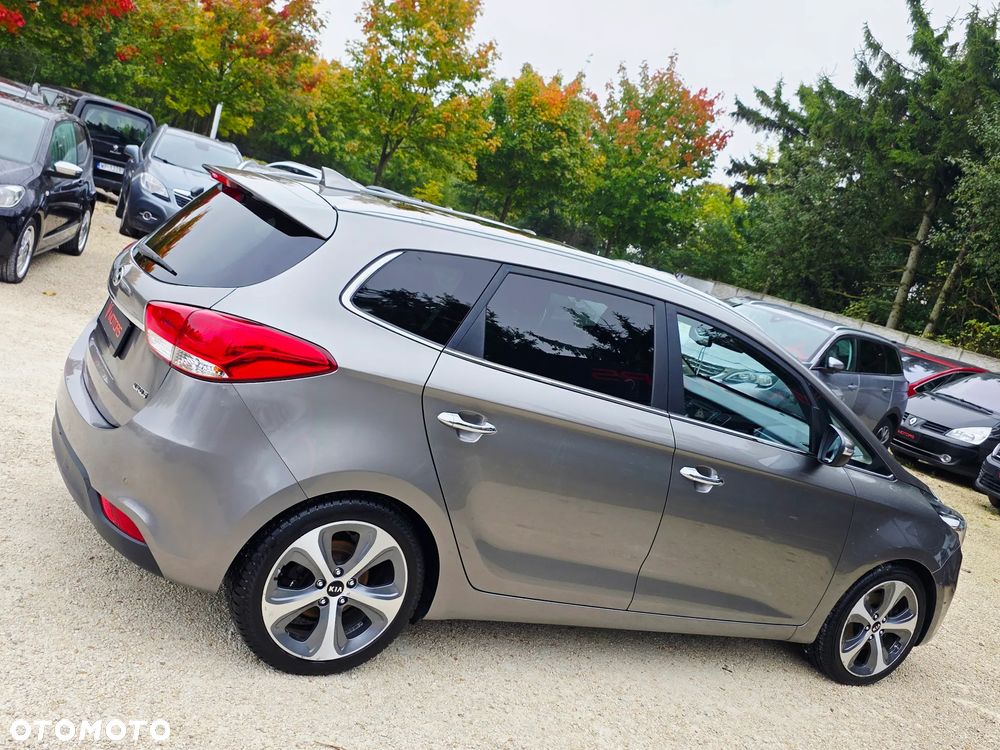 Kia Carens 1.7 CRDi XL 7os DCT - 32