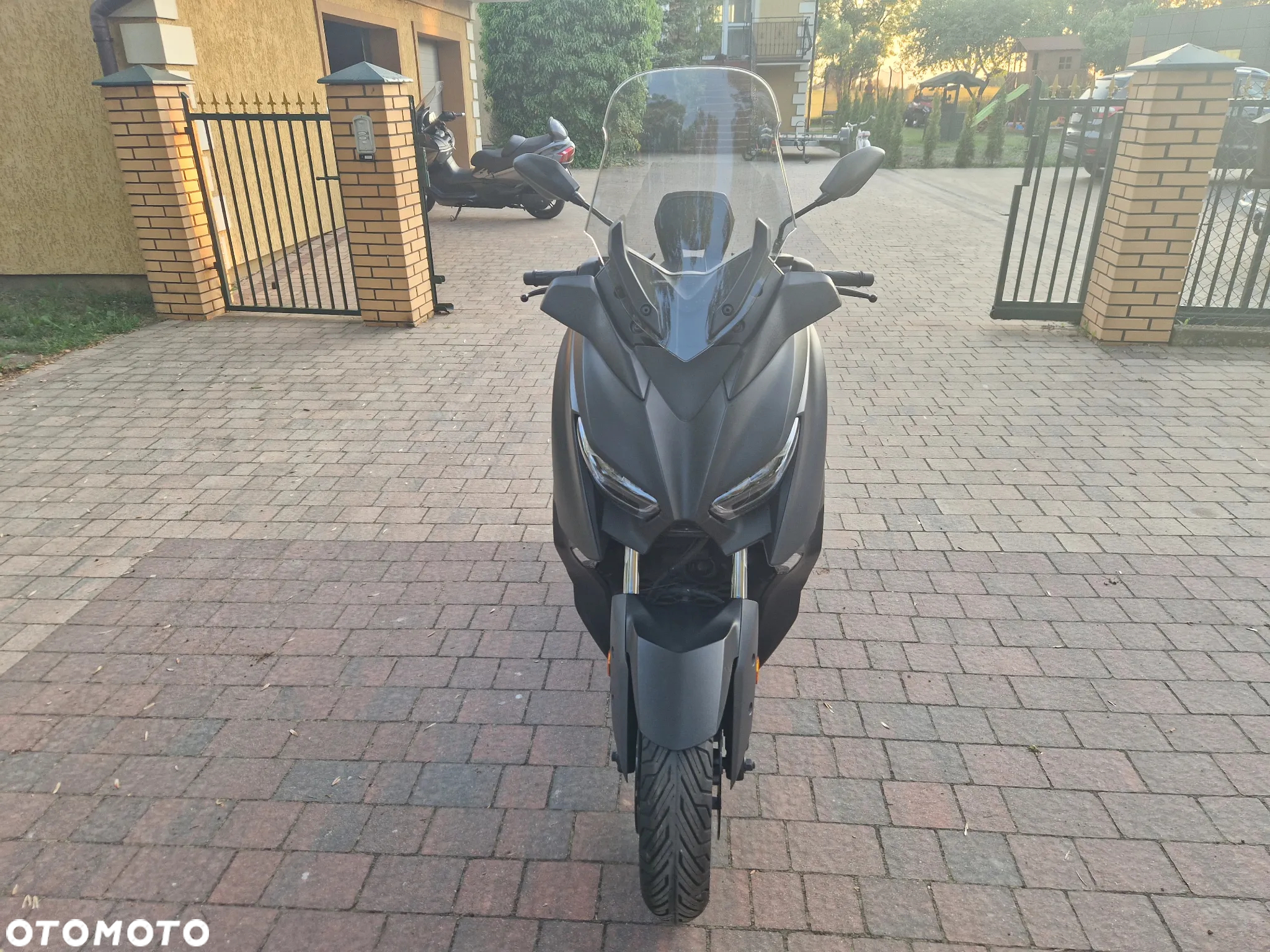 Yamaha X-max - 8