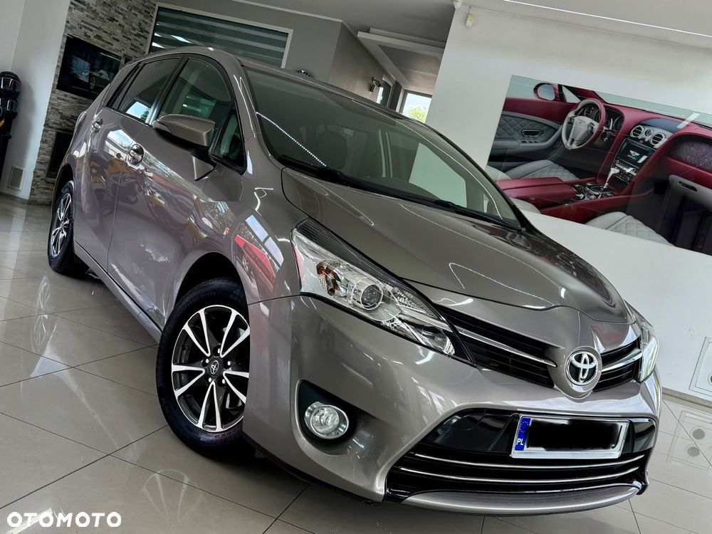 Toyota Verso 1.6 D-4D Prestige - 18