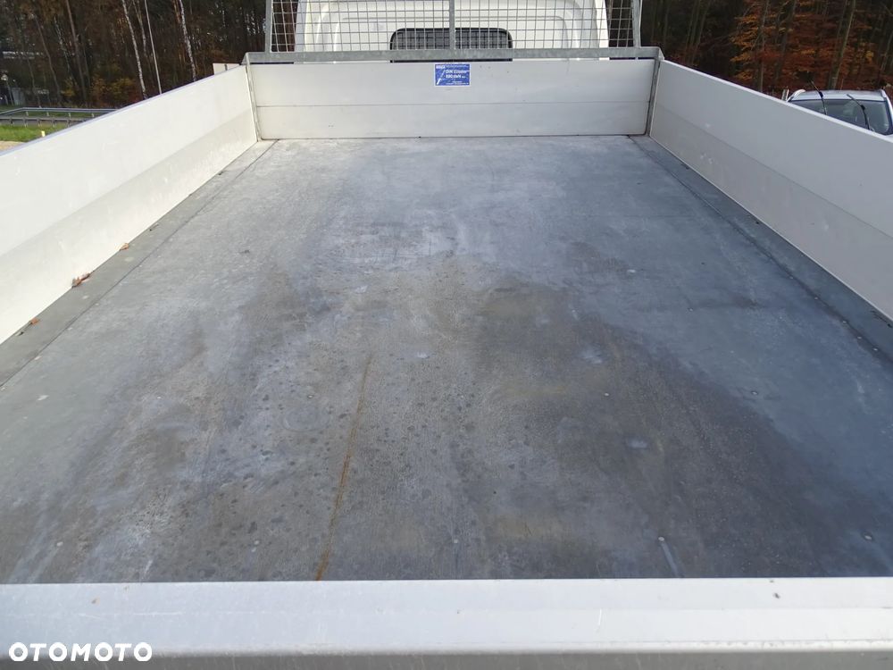 Mercedes-Benz SPRINTER - 15