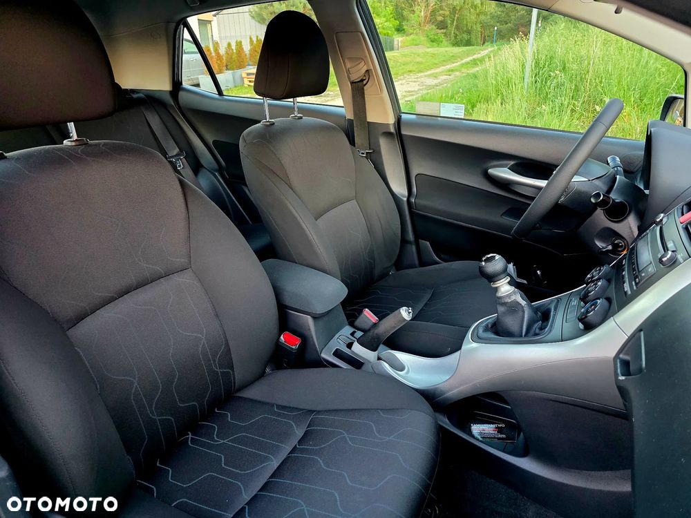 Toyota Auris 1.4 D-4D Active - 17